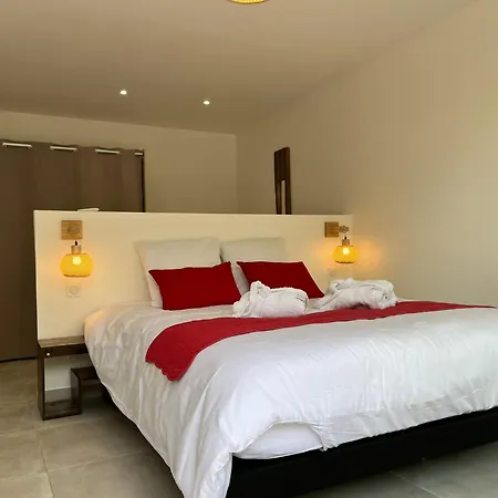 Domaine Pedra Llampada Cerise Apartment *